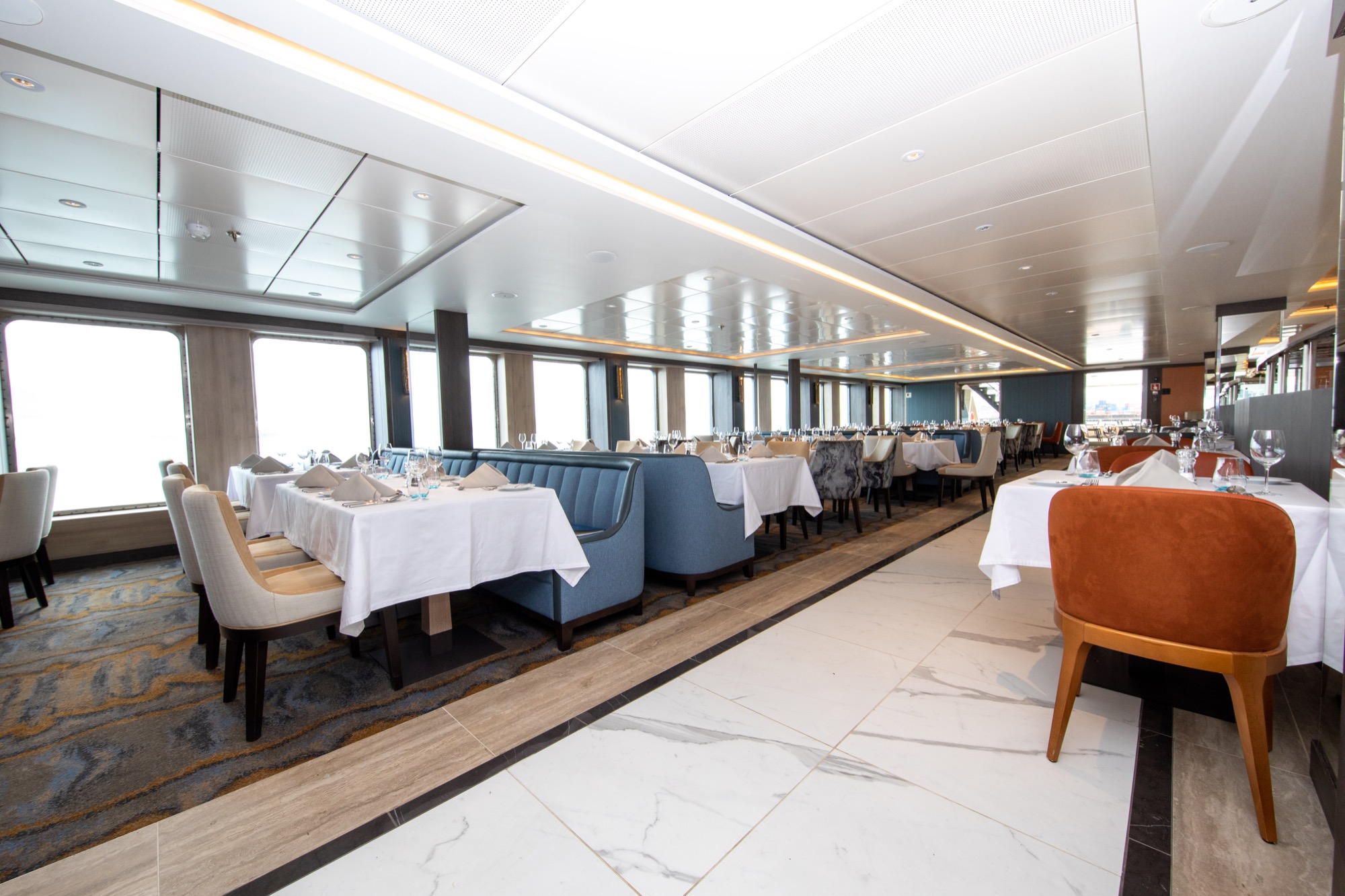Quark Expeditions_World Explorer_Restaurant _2_.jpg